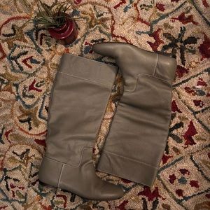 Pour La Victoire Orville Pebble Leather Boots